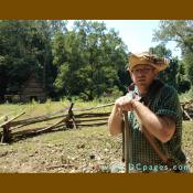 Pioneer Farmer, Jan Tilley, is an employee of the farm. I asked Jan how long he has worked on the farm. "I have been working here since the 'French and Indian War." Staff (including volunteers) use "first person" to demonstrate living history.