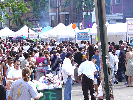 As the day went on, the crowd kept getting bigger.