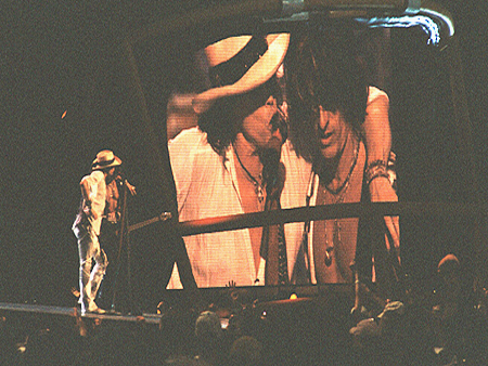 Over 100,000 people attended the NFL Kickoff Live Concert. The NFL provided big screen televisions all along the Mall for fans who could not get close to the stage.
