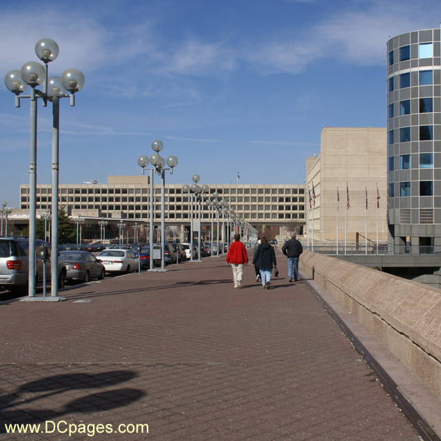 L'Enfant Plaza Drive