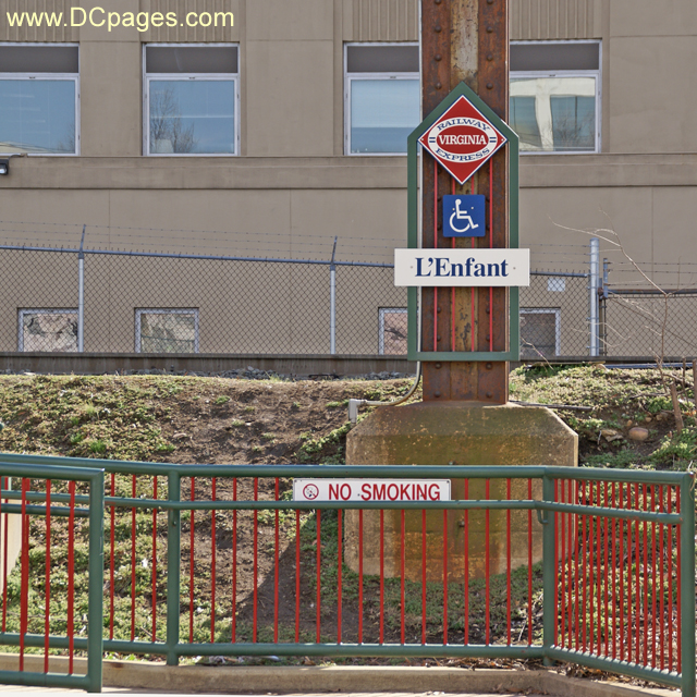 Virginia Railway Express - L'Enfant Station -