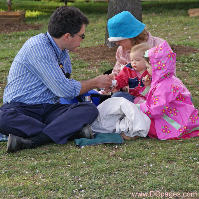 Tuesday, April 1, 2008 5:08 pm EST, Family enjoying the Cherry Blossoms