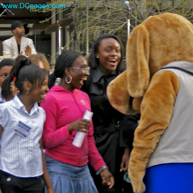Newshound interviews school girls