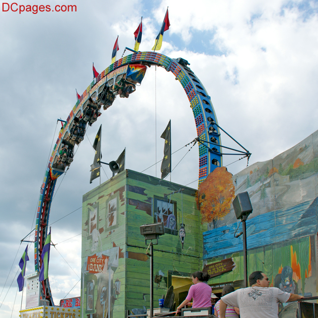 Loop-De-Loop Anti-Gravity Ride