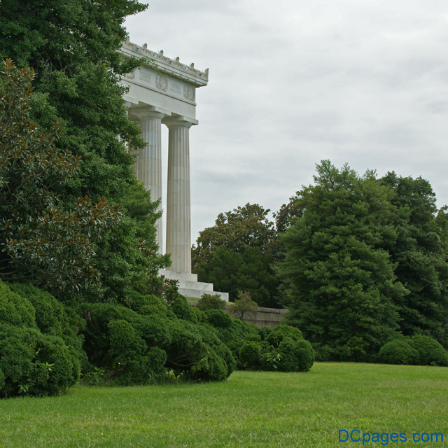 South West Exterior View - Lincoln Memorial