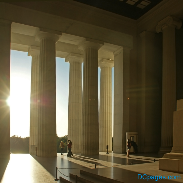 Lincoln Memorial - Inner Cella Chamber At Dawn