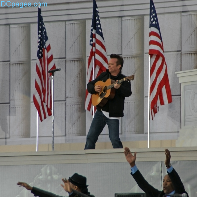 JOHN MELLENCAMP INTRO OF "LITTLE PINK HOUSES"