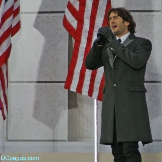 JOSH GROBAN SINGING ON LINCOLN MEMORIAL