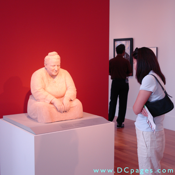 First Floor - American Experience - Sculpture of féminin budda.