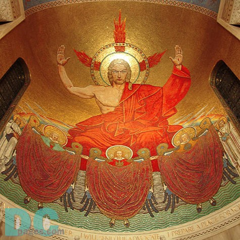 Above the Shrine's main altar is Christ in Majesty. The world’s largest mosaic image of Christ is the centerpiece of the Great Upper Church. The icon is over 3,600 square feet and contains nearly 3 million tiles. Eminence inspires veneration.