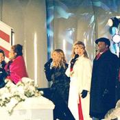 All of the guest singers joined to sing a lovely holiday tune