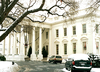 The front drive way of the White House