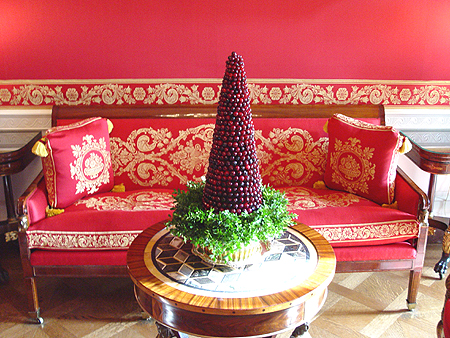 There were 5 poinsettia trees throughout the State Rooms.