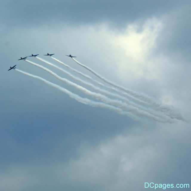 Precision flying squadron of WWII-training SNJ-2's