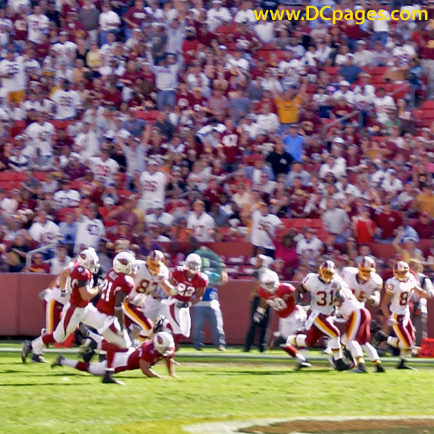31-R.Cartwright breaks free and runs for 80 yards.