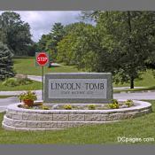 Lincoln Tomb Entrance Sign