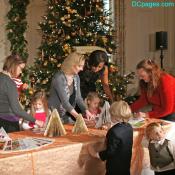 The First Lady with children of military families