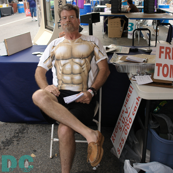 A pack of smokes keeps this mans torso in peak condition.