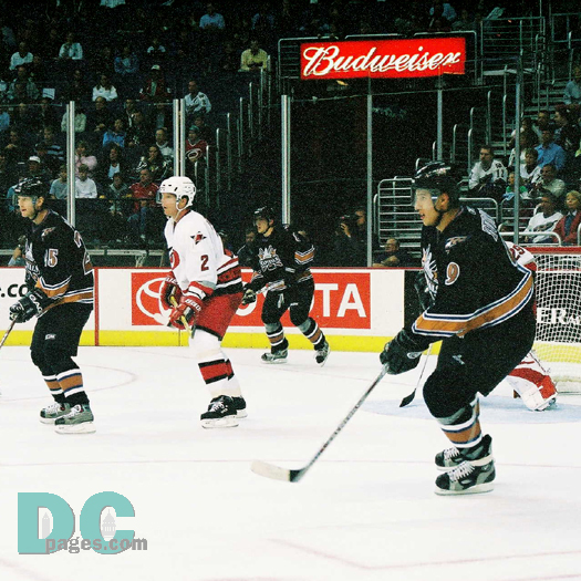 Dainius Zubrus looks for a pass on a Capitals powerplay chance.