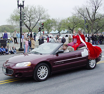 2003 Cherry Blossom Festival: Monday, March 31st saw music and dance performances. 