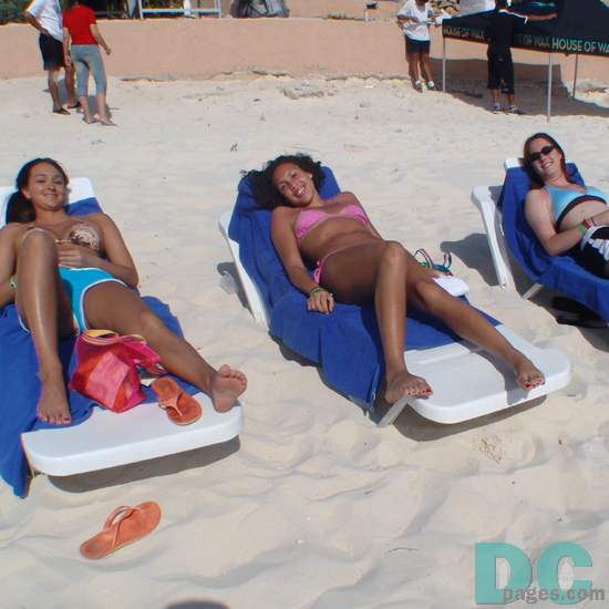 spring break girls sun tan