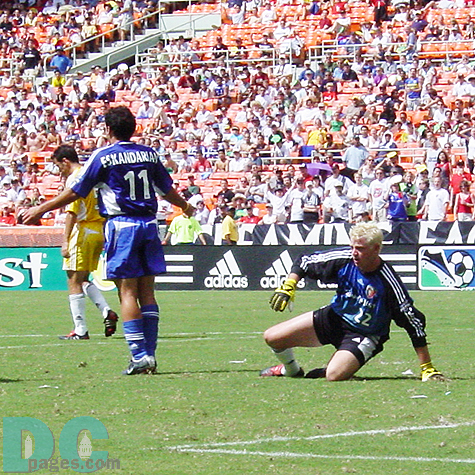 After a clash with GK Hartman, Eskandarian was appealing to a referee.