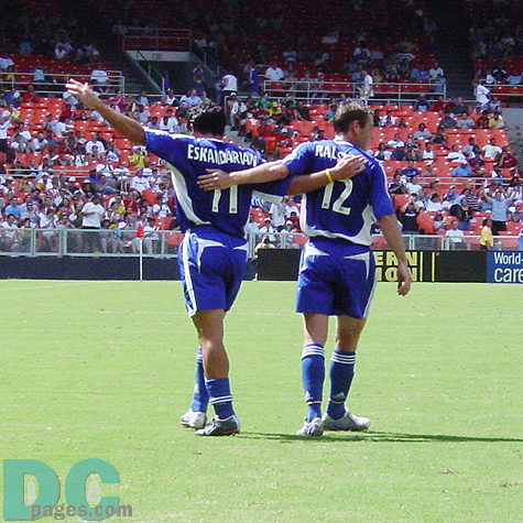 "GOAL---!!!" Eskandarian kicked a accurate left-footed shot into the left corner of the net. 