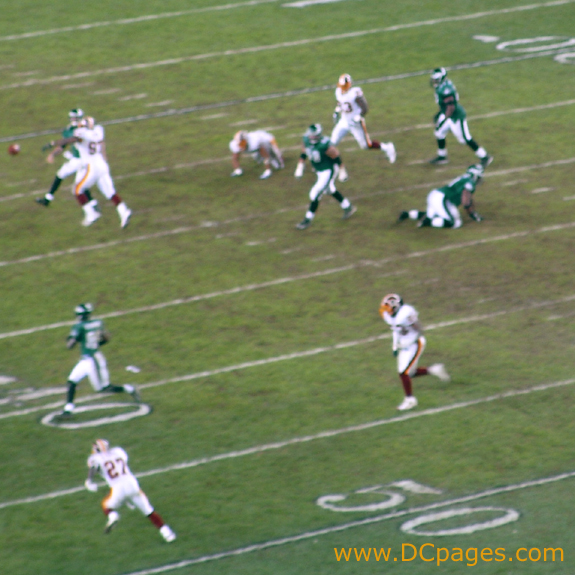 Eagle's receiver is open in the flats.