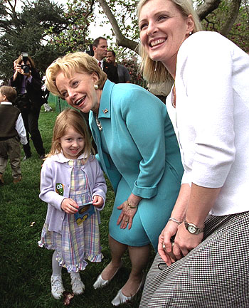 Lynne Cheney poses for
pictures on the South Lawn.