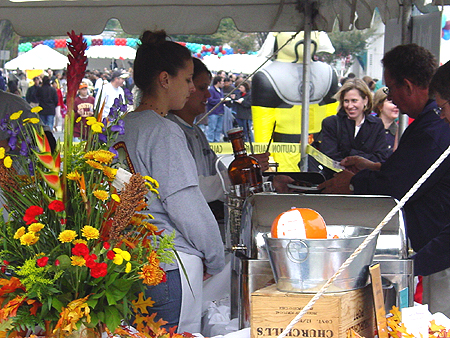 Chicken Out had many employees at Taste of Bethesda handing out food to eager visitors. 