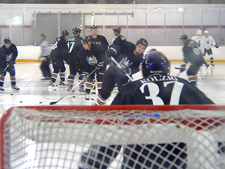 Olaf Kolzig warms up for the next scrimmage.
