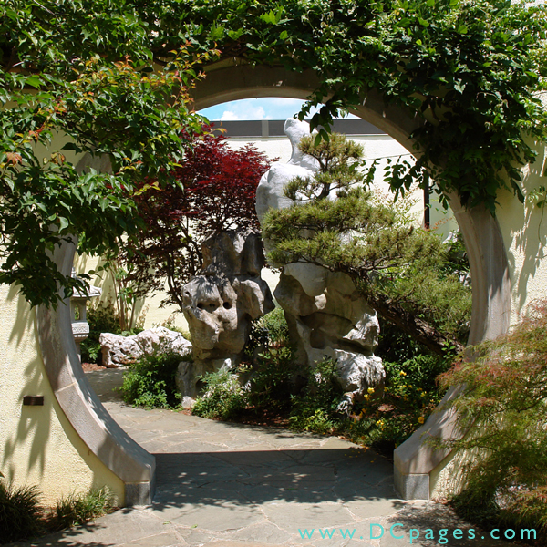 Moon Gate to Chinese Pavilion