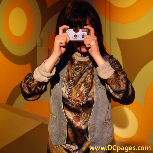 A chic party photographer.