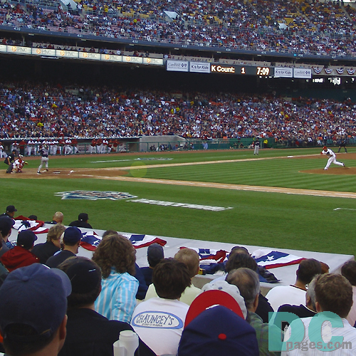 Nationals' Pitcher Livan Hernandez throws a pich in the first inning. Last year Hernandez was 11-15 with an 3.60 ERA. 