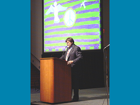 George Rodrigue talks about the Art for Peace Pyramid at the Awards Ceremony, September 12, 2003