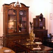 Onslow Square Antiques - Referred to as Palice furniture: A superb Northern Italian Burled Walnut Bookcase Ca: 1860. Exceptional quality.
