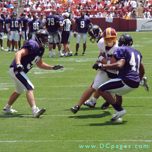 Ravens double team a Redskins Player.