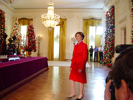 Laura Bush gives a tour through the State Rooms explaining the different decorations.