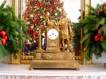 Year-round White House decorations were combined the holiday decorations.