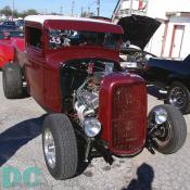 1932 Ford Pickup hot rod. Who needs fenders?