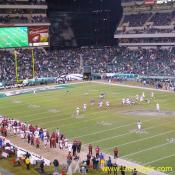 The Redskins kickoff to the Eagles.